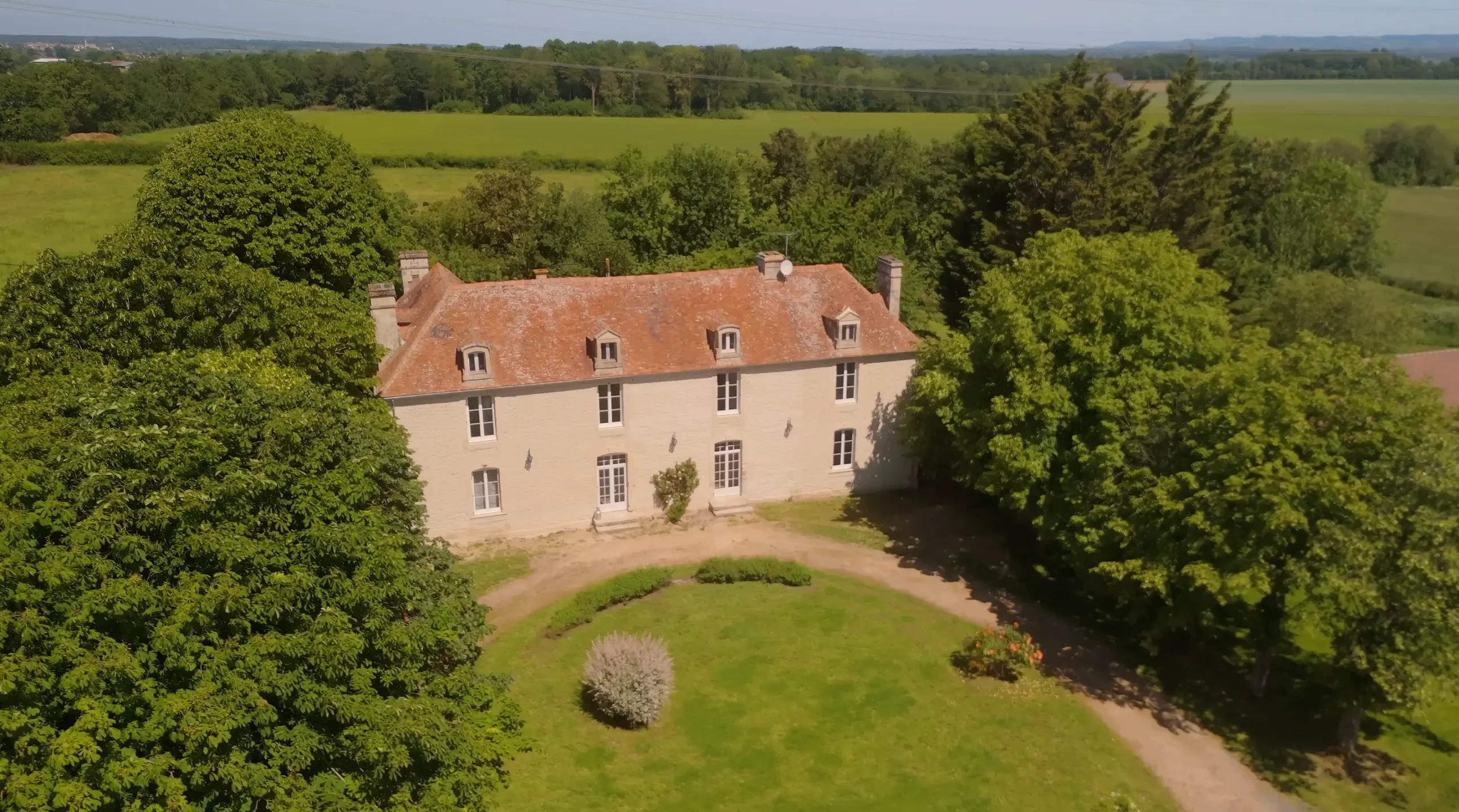 Domaine Le Mesnil Argences Calvados, domaine privatisé mariage normandie, corps de ferme XVIIIe siècle